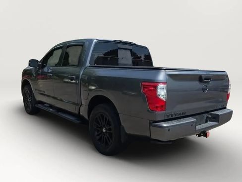 Used 2019 Nissan Titan SV w/ SV Convenience Package RWD image 6