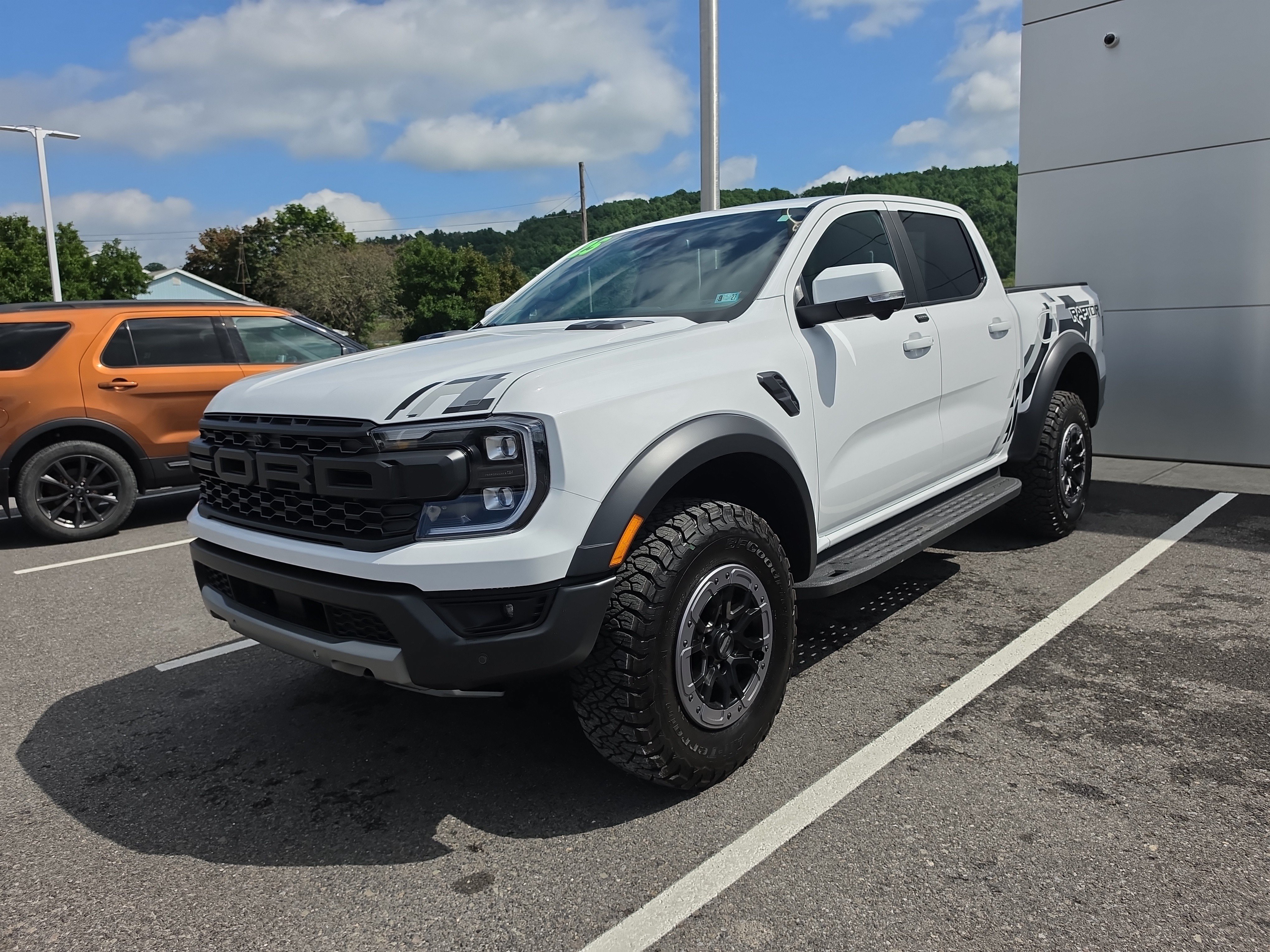 Used 2025 Ford Ranger Raptor AWD/4WD image 8