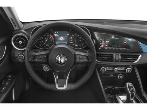 Used 2020 Alfa Romeo Giulia w/ Nero Edizione RWD image 9
