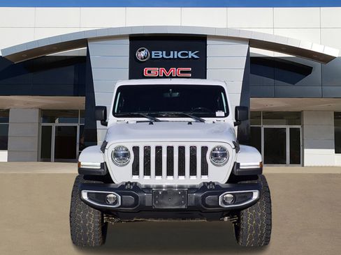 Used 2019 Jeep Wrangler Unlimited Sahara w/ Uconnect 4C Nav & Sound Group AWD/4WD image 2