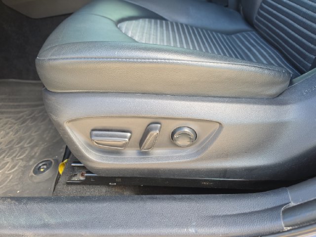 Used 2021 Toyota Camry SE FWD image 16
