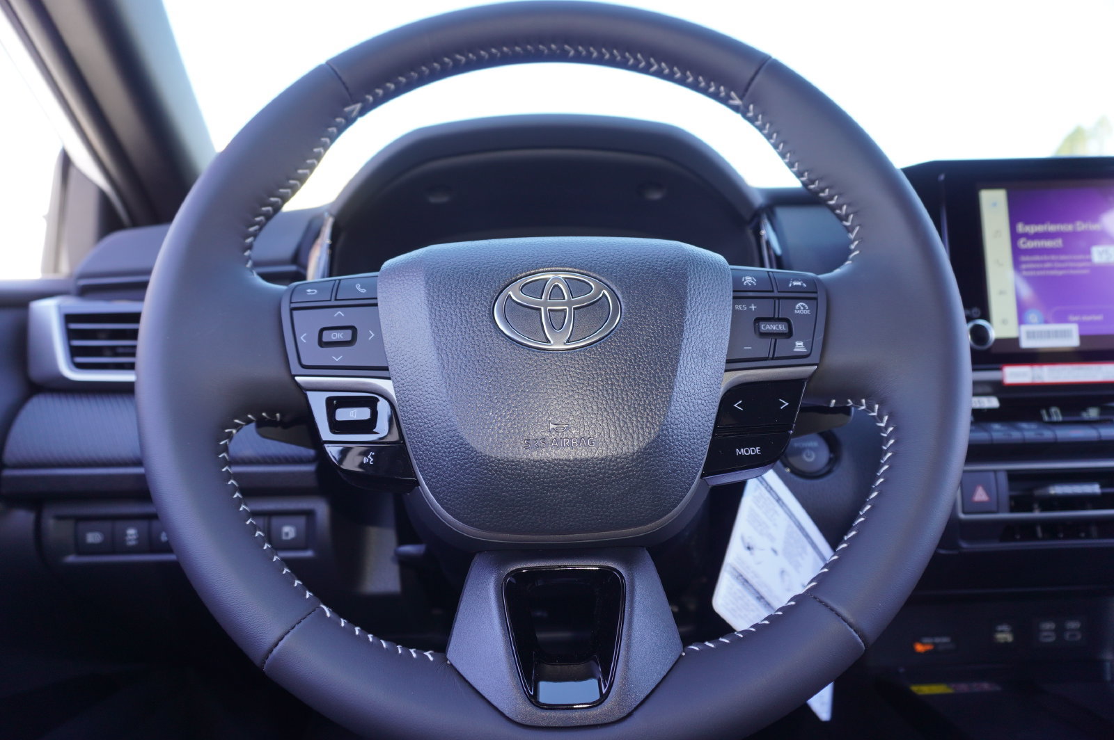 Used 2026 Toyota Camry SE FWD image 15