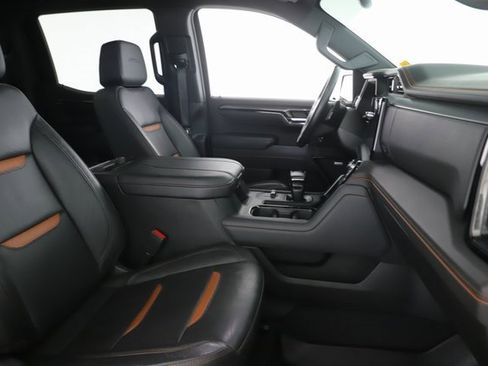 Used 2023 GMC Sierra 1500 AT4 w/ AT4 Preferred Package image 32