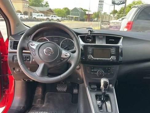 Used 2018 Nissan Sentra SV image 14