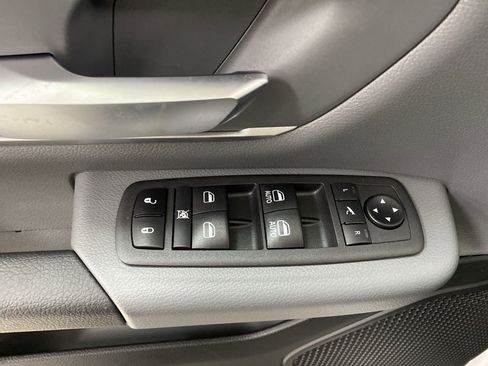 Used 2021 RAM 1500 Big Horn AWD/4WD image 13