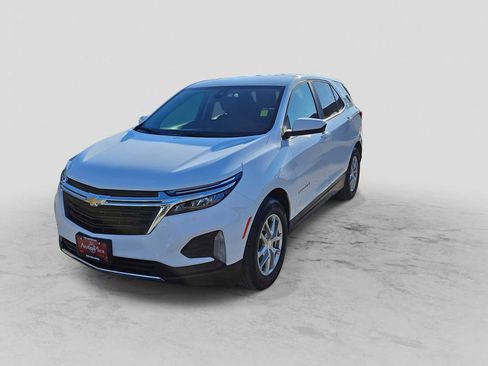 Used 2023 Chevrolet Equinox LT image 4