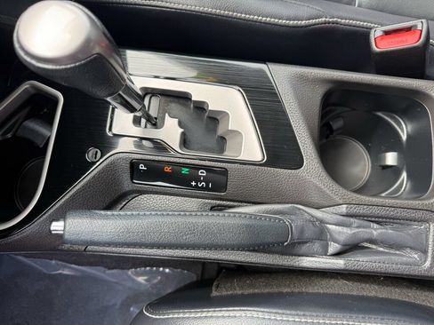 Used 2016 Toyota RAV4 Limited w/ Advanced Technology Package image 17