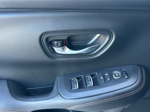 Used 2025 Honda HR-V Sport image 10