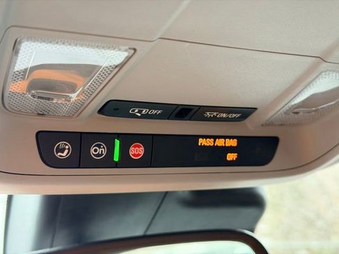 Used 2016 Chevrolet Malibu LT w/ Driver Confidence Package image 18