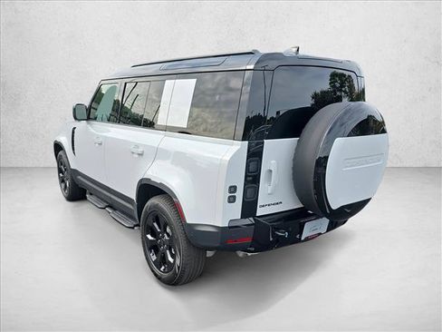 Used 2026 Land Rover Defender 110 S AWD/4WD image 7