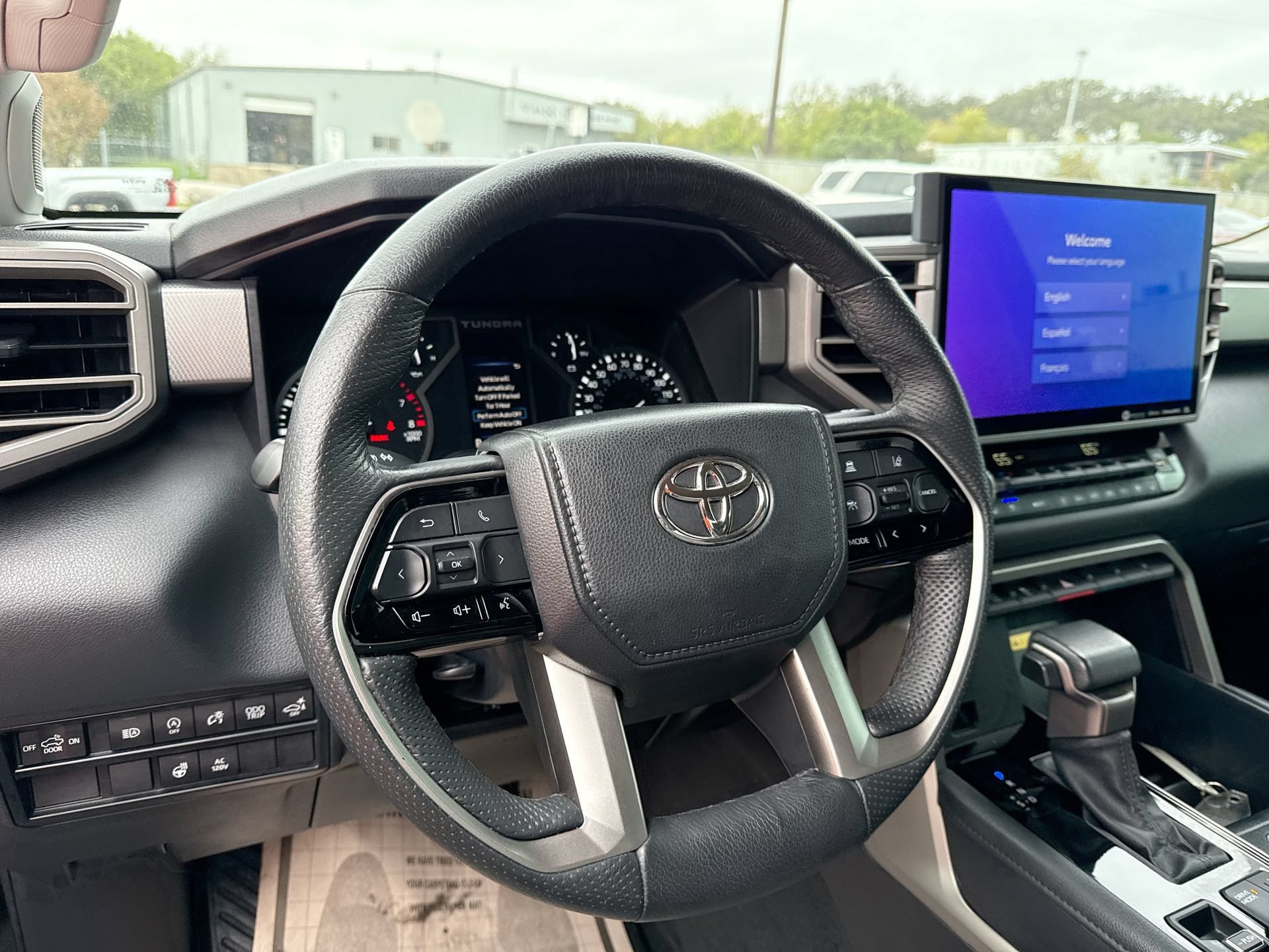 Used 2023 Toyota Tundra Limited AWD/4WD image 11
