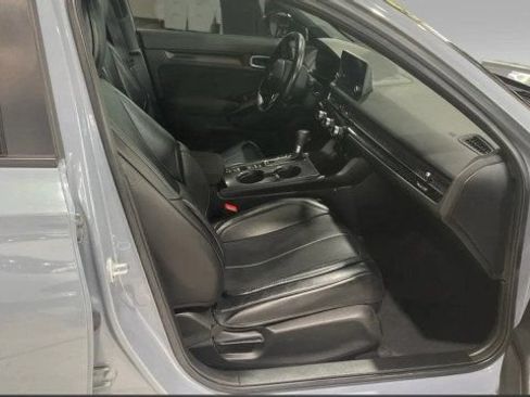 Used 2023 Honda Civic Sport image 4