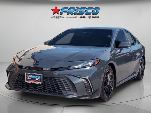 Used 2025 Toyota Camry SE FWD image 3