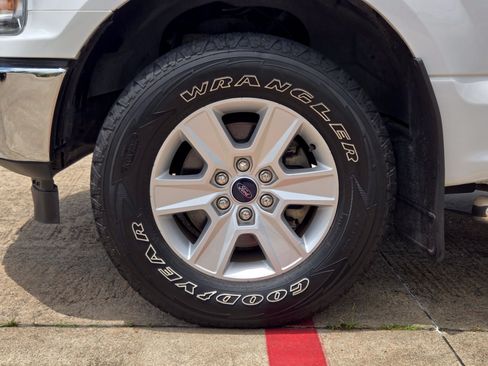 Used 2018 Ford F150 XLT w/ Heavy-Duty Payload Package AWD/4WD image 7