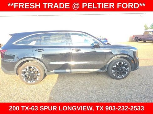 Used 2024 Kia Sorento EX w/ Panoramic Sunroof Package image 9
