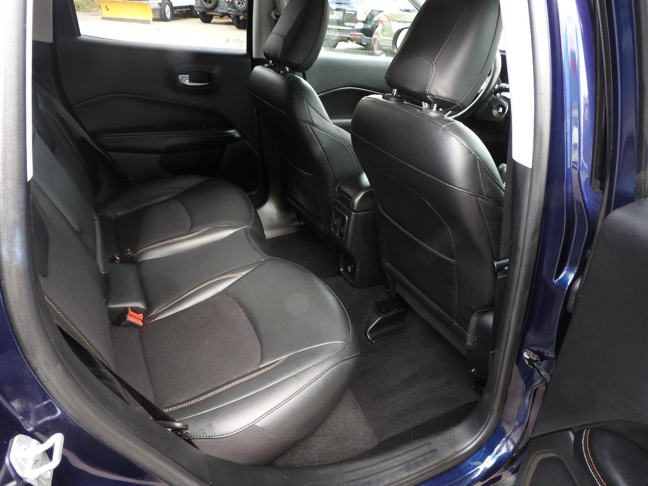 Used 2020 Jeep Compass Latitude w/ Cold Weather Group AWD/4WD image 9