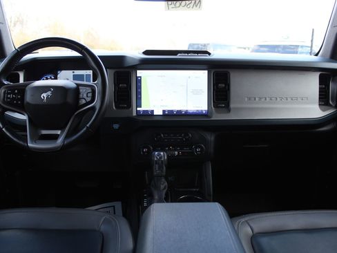 Used 2024 Ford Bronco Outer Banks image 10