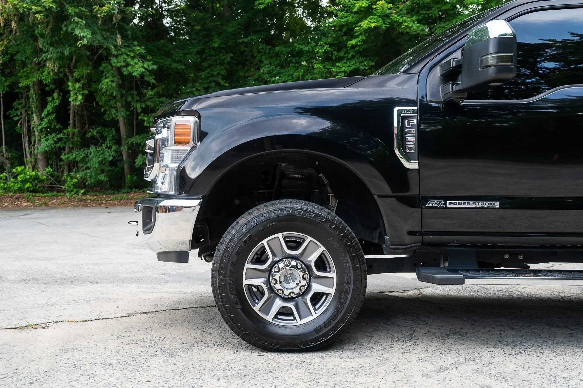 Used 2021 Ford F250 XLT w/ XLT Premium Package AWD/4WD image 3