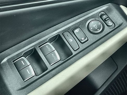 New 2025 Honda Accord SE image 12