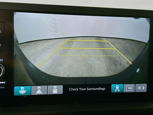 Used 2023 Honda Pilot Touring image 19