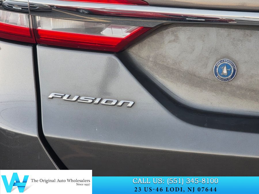 Used 2017 Ford Fusion SE w/ Fusion SE Technology Package AWD/4WD image 14