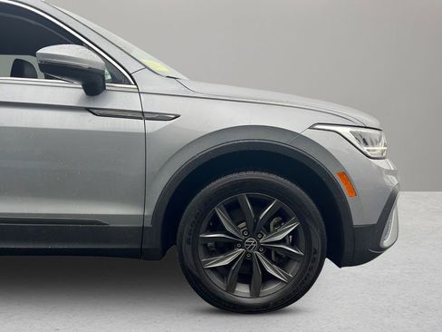 Used 2023 Volkswagen Tiguan SE image 27