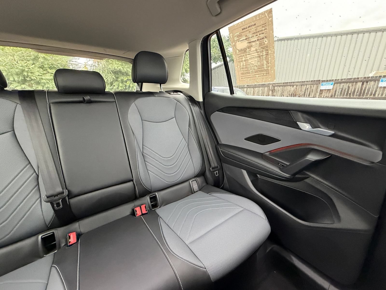 Used 2026 Volkswagen Tiguan SE AWD/4WD image 39