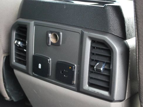 Used 2021 Ford F350 XLT w/ XLT Premium Package AWD/4WD image 43