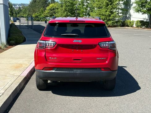 Used 2018 Jeep Compass Sport AWD/4WD image 5