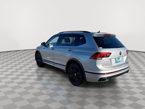 Used 2022 Volkswagen Tiguan SE R-Line image 6