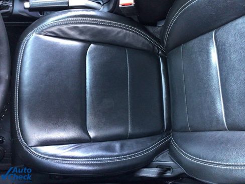 Used 2022 Jeep Wrangler Unlimited Sahara w/ Cold Weather Group image 8