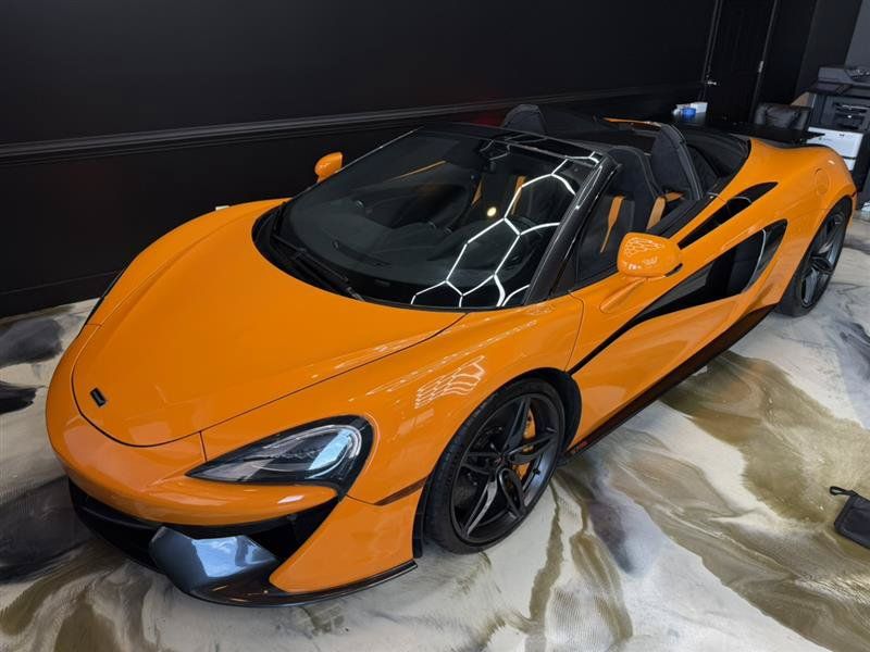 Used 2018 McLaren 570S Spider RWD image 1