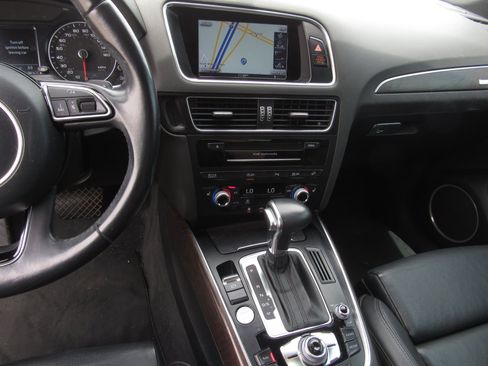 Used 2017 Audi Q5 3.0T Premium Plus w/ Technology Package AWD/4WD image 17