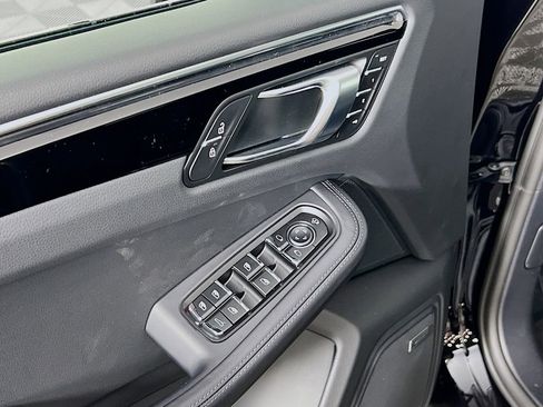 New 2026 Porsche Macan Turbo image 20