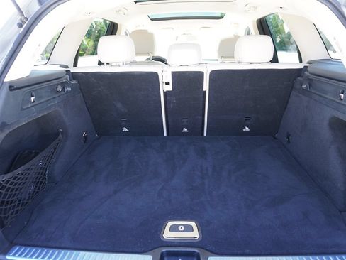 Used 2019 Mercedes-Benz GLC 300 4MATIC image 13