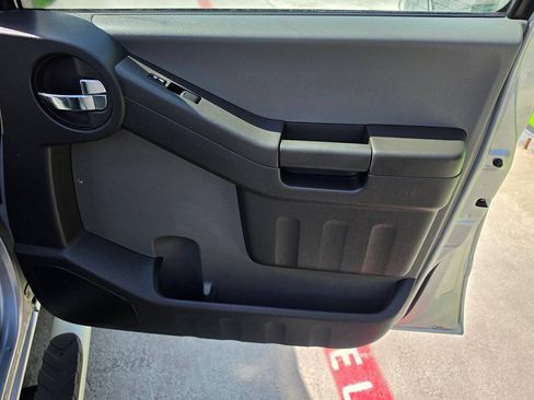 Used 2015 Nissan Xterra X RWD image 28