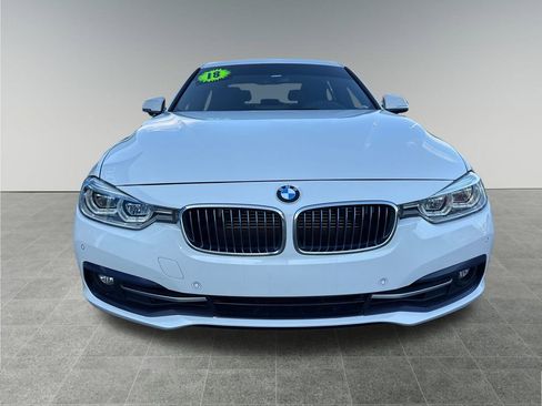 Used 2018 BMW 330e 330e iPerformance image 9