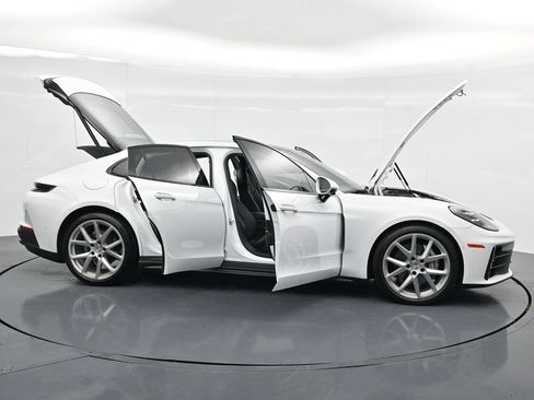 Certified 2024 Porsche Panamera 4 AWD/4WD image 23