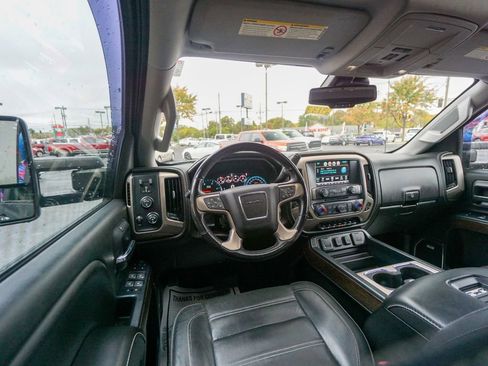 Used 2018 GMC Sierra 3500 Denali w/ Duramax Plus Package image 15