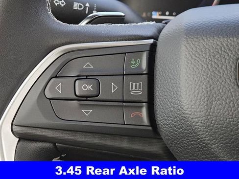 New 2025 Jeep Grand Cherokee L Laredo image 18