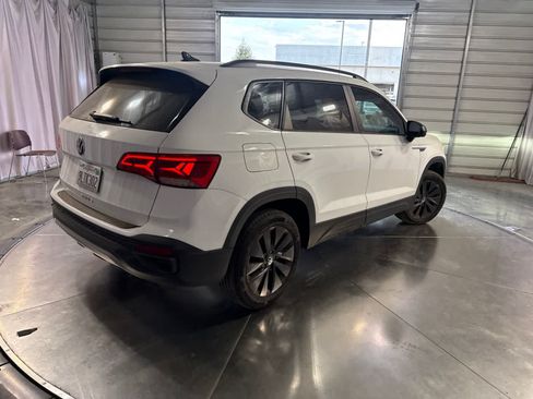 Used 2022 Volkswagen Taos S FWD image 5