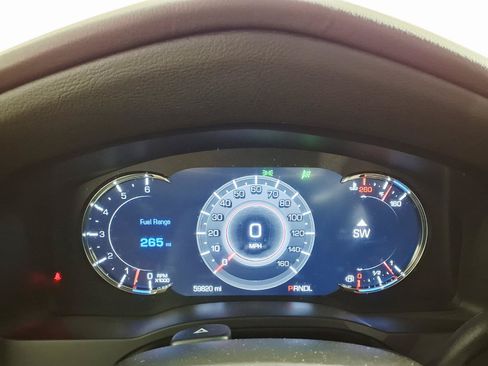 Used 2020 Cadillac Escalade Luxury RWD image 25