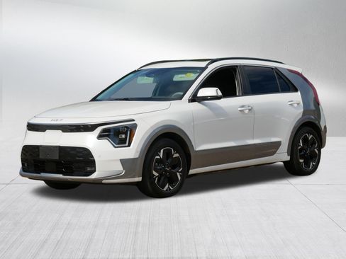 Used 2023 Kia Niro Wave FWD image 3