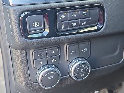 Certified 2026 GMC Yukon Elevation AWD/4WD image 14