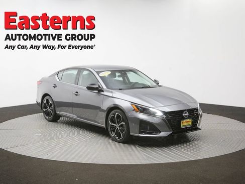 Used 2023 Nissan Altima 2.5 SR FWD image 48