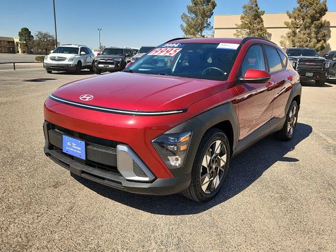 Used 2024 Hyundai Kona SEL image 3