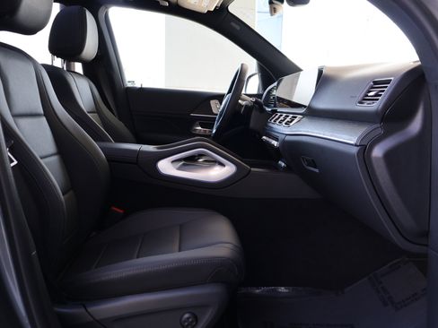 Certified 2025 Mercedes-Benz GLE 450e 4MATIC image 29