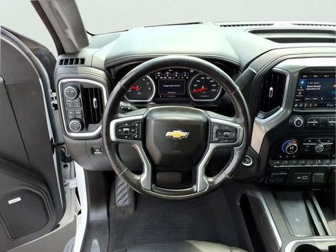 Used 2021 Chevrolet Silverado 1500 LTZ w/ LTZ Premium Package AWD/4WD image 14