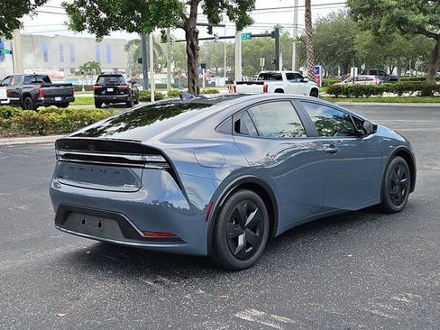 New 2026 Toyota Prius Plug-In Hybrid image 4