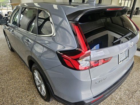 Used 2025 Honda CR-V EX-L image 4